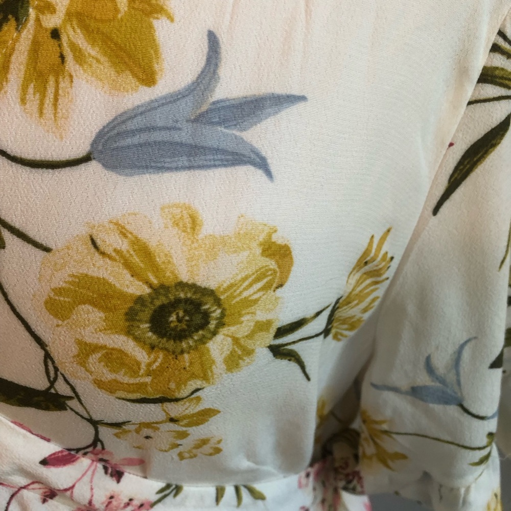 Loft Ivory wrap Dress w/ floral designs & ruffle short sleeves & hem Size 14 - Picture 7 of 15